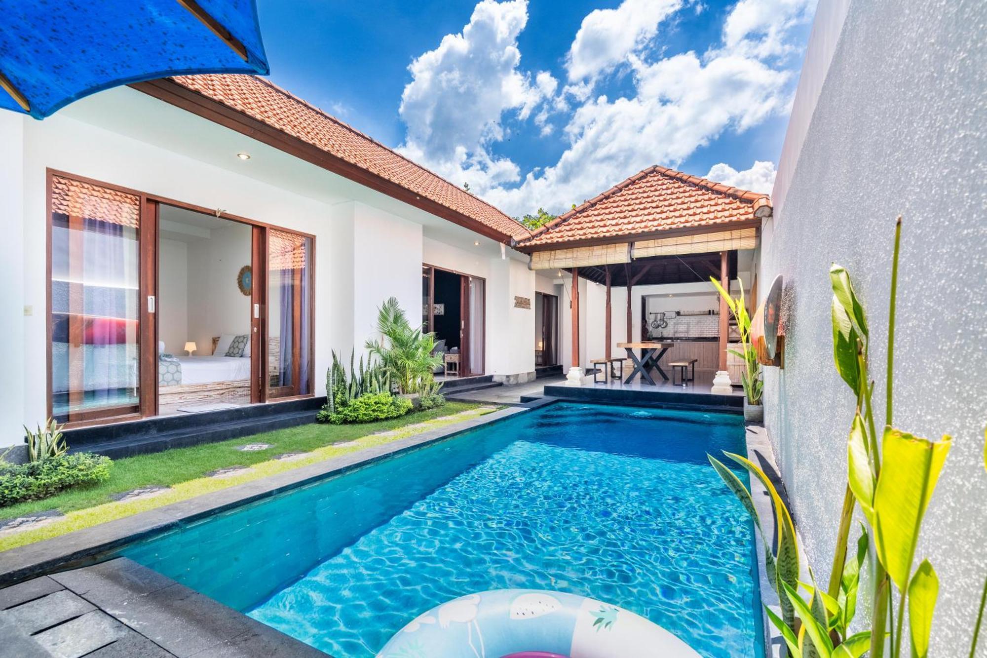 4-Bedroom Pool Villa Near Seminyak Center Exterior photo